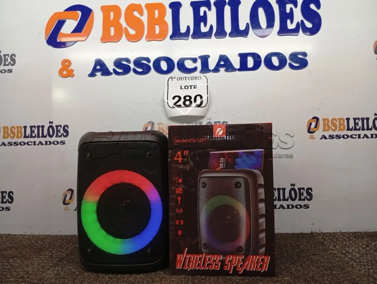LOTE 280 - 01 CAIXA DE SOM WIRELESS SPEAKER MODELO KTS-1237(NOVO) (NO ESTADO) ATENÇÃO! FAZER A VISITAÇÃO ANTES DE ARREMATAR, NÃO SABEMOS SE FUNCIONA. LEILÃO NÃO TEM GARANTIA E NEM DEVOLUÇÃO, SUJEITO A POSSÍVEIS AVARIAS VISÍVEIS/OCULTAS E/OU AUSÊNCIA DE COMPONENTES.