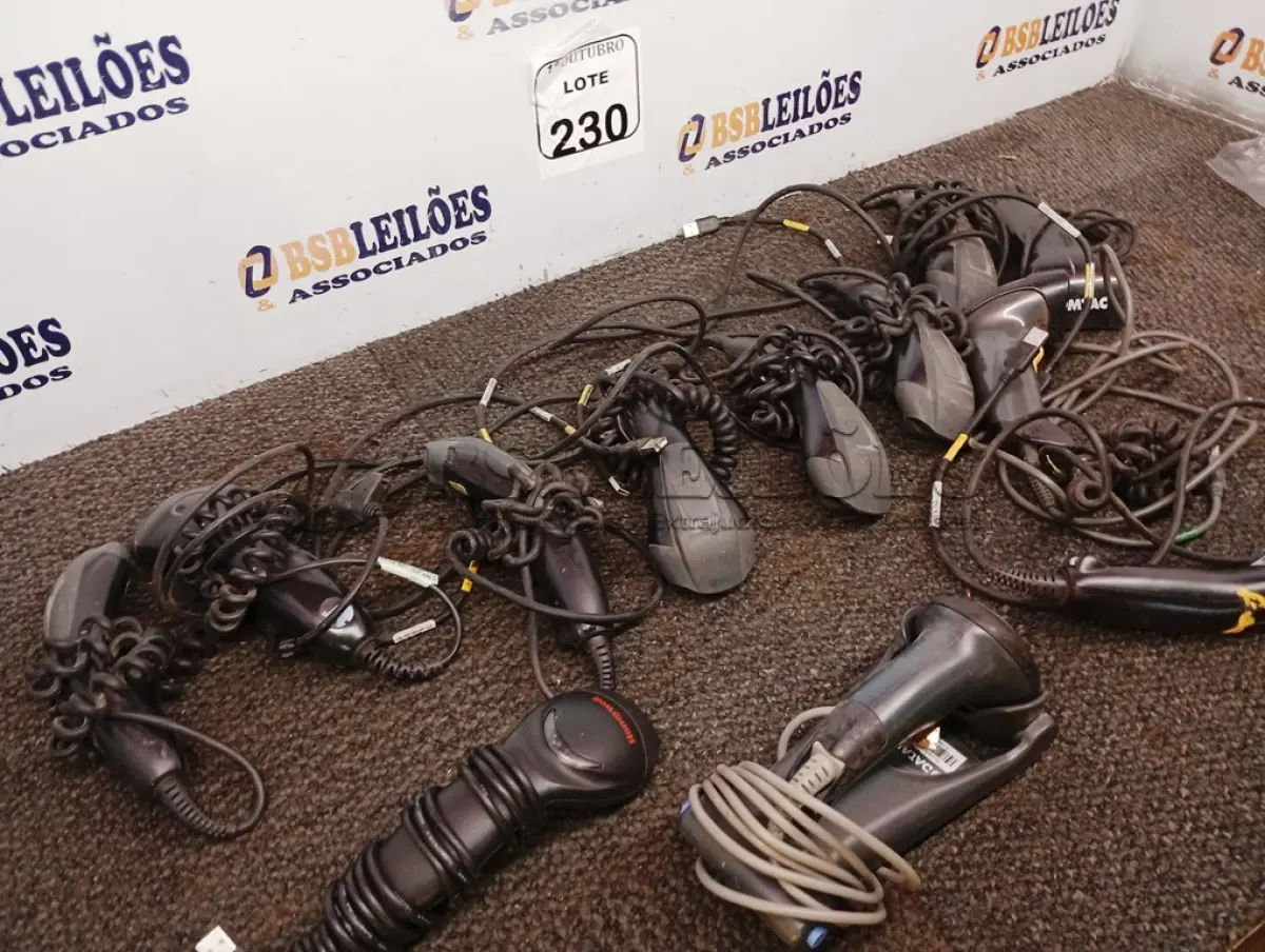 LOTE 230 - 01 LOTE COM DIVERSOS LEITORES DE CÓDIGO DE BARRAS. (NO ESTADO) ATENÇÃO! FAZER A VISITAÇÃO ANTES DE ARREMATAR, NÃO SABEMOS SE FUNCIONA. LEILÃO NÃO TEM GARANTIA E NEM DEVOLUÇÃO, SUJEITO A POSSÍVEIS AVARIAS VISÍVEIS/OCULTAS E/OU AUSÊNCIA DE COMPONENTES.