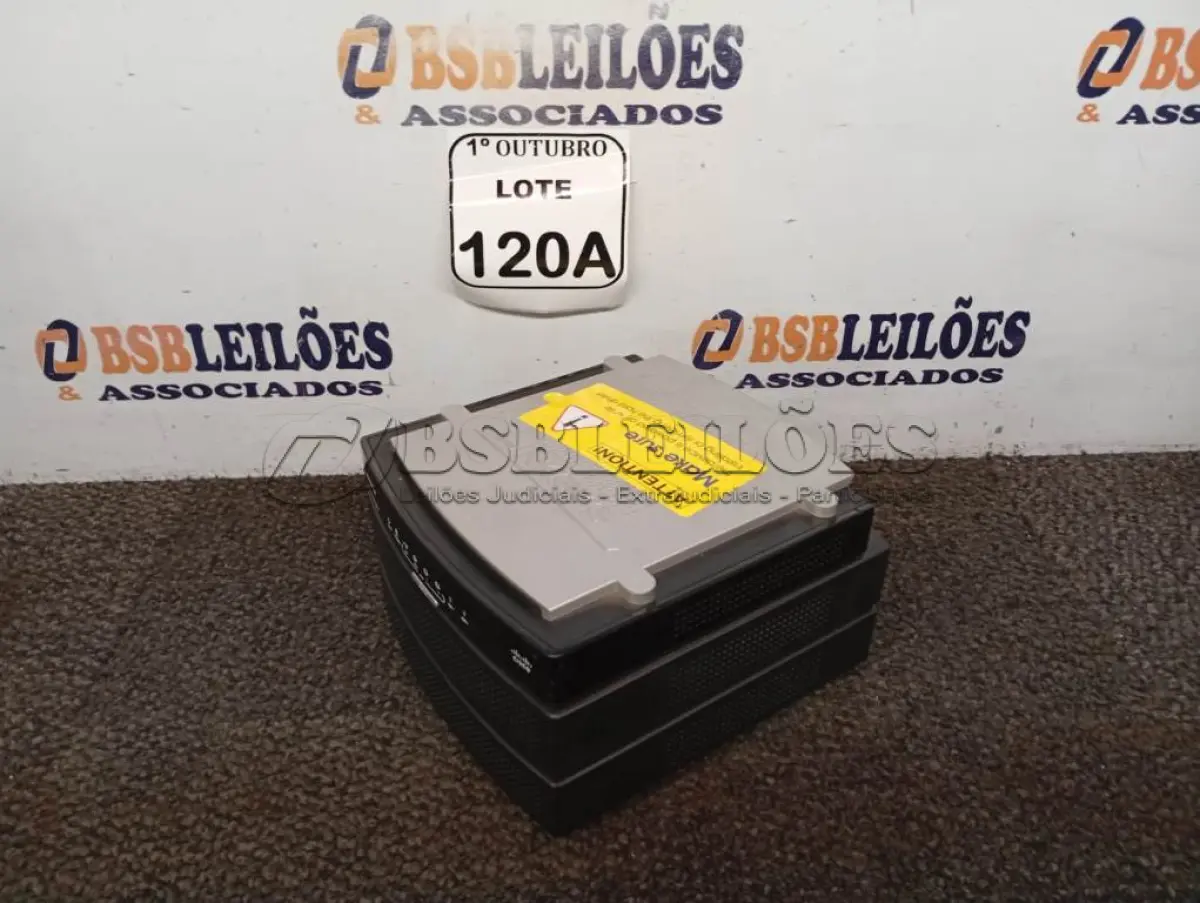 LOTE 120 - 01 UNIDADE NAS 200 NETWORK STORAGE LINKSYS 10/100MBPS, 2 USB 2.0, 2 BAIAS PARA HD SATA 3.5. (NO ESTADO) ATENÇÃO! FAZER A VISITAÇÃO ANTES DE ARREMATAR, NÃO SABEMOS SE FUNCIONA. LEILÃO NÃO TEM GARANTIA E NEM DEVOLUÇÃO, SUJEITO A POSSÍVEIS AVARIAS VISÍVEIS/OCULTAS E/OU AUSÊNCIA DE COMPONENTES.