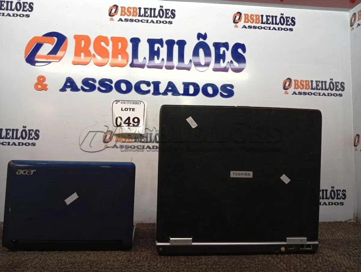 LOTE 049 - 01 NOTEBOOK MARCA TOSHIBA E 01 NETBOOK MARCA ACER. (NO ESTADO) ATENÇÃO! FAZER A VISITAÇÃO ANTES DE ARREMATAR, NÃO SABEMOS SE FUNCIONA. LEILÃO NÃO TEM GARANTIA E NEM DEVOLUÇÃO, SUJEITO A POSSÍVEIS AVARIAS VISÍVEIS/OCULTAS E/OU AUSÊNCIA DE COMPONENTES.
