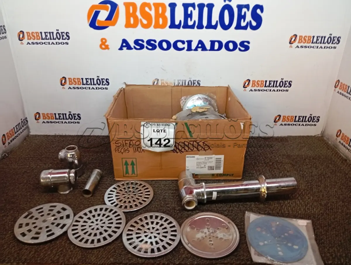 LOTE 142 - 01 LOTE COM DIVERSOS MATERIAIS HIDRÁULICOS E TAMPAS DE RALOS PARA BANHEIRO. (NO ESTADO) ATENÇÃO! FAZER A VISITAÇÃO ANTES DE ARREMATAR, NÃO SABEMOS SE FUNCIONA. LEILÃO NÃO TEM GARANTIA E NEM DEVOLUÇÃO, SUJEITO A POSSÍVEIS AVARIAS VISÍVEIS/OCULTAS E/OU AUSÊNCIA DE COMPONENTES.