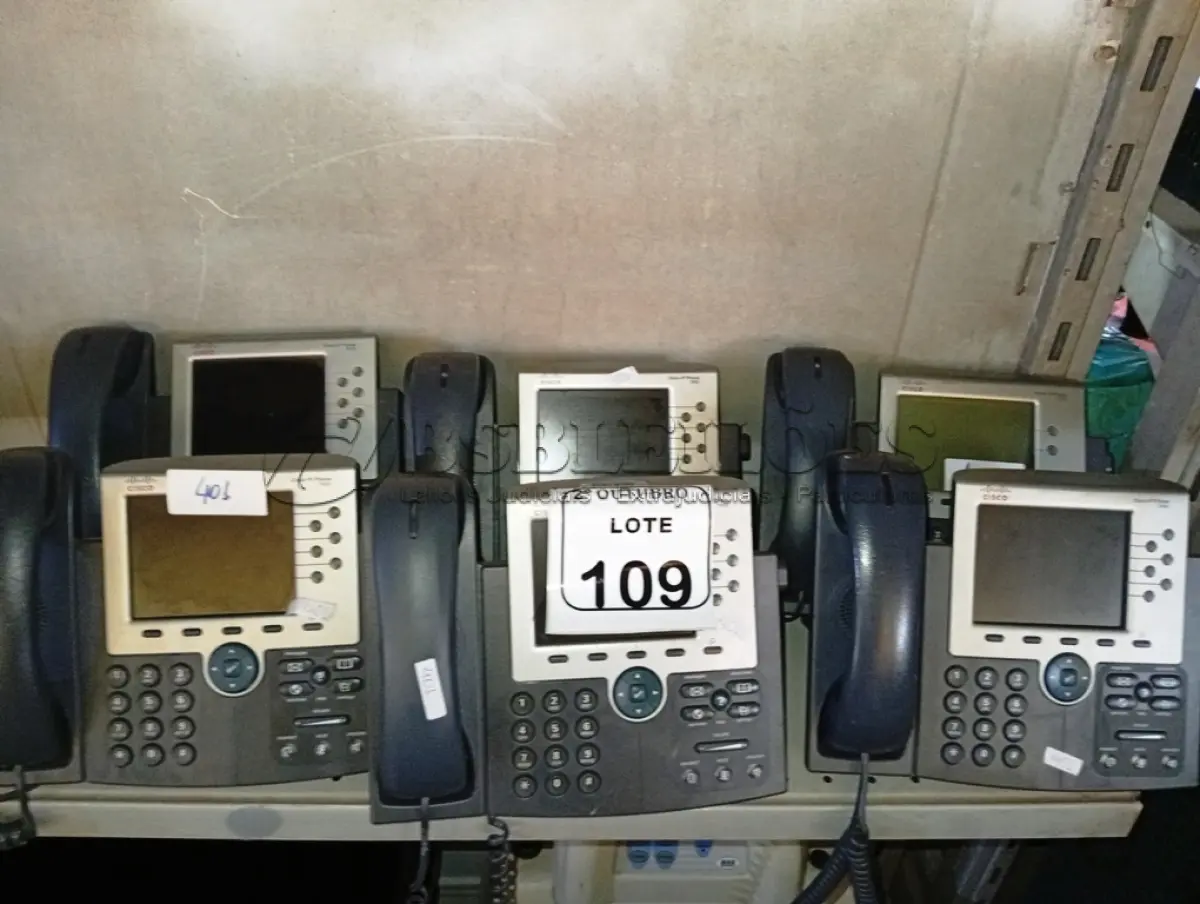 LOTE 109 - 06 APARELHOS TELEFÔNICOS MARCA SYSTEM. (NO ESTADO) ATENÇÃO! FAZER A VISITAÇÃO ANTES DE ARREMATAR, NÃO SABEMOS SE FUNCIONA. LEILÃO NÃO TEM GARANTIA E NEM DEVOLUÇÃO, SUJEITO A POSSÍVEIS AVARIAS VISÍVEIS/OCULTAS E/OU AUSÊNCIA DE COMPONENTES.