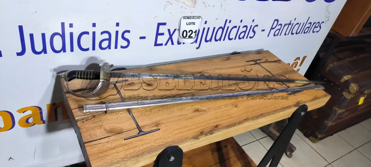 LOTE 021 - 01 ESPADA MILITAR. (NO ESTADO)
