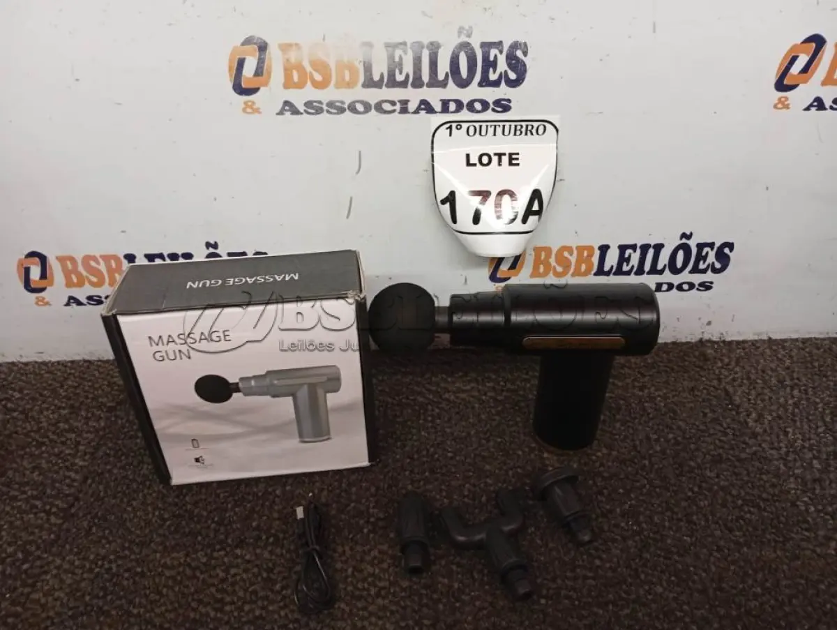 LOTE 170 - 01 MASSAGEADOR MUSCULAR COM CARREGADOR E ACESSÓRIOS. ATENÇÃO! FAZER A VISITAÇÃO ANTES DE ARREMATAR, NÃO SABEMOS SE FUNCIONA. LEILÃO NÃO TEM GARANTIA E NEM DEVOLUÇÃO, SUJEITO A POSSÍVEIS AVARIAS VISÍVEIS/OCULTAS E/OU AUSÊNCIA DE COMPONENTES.