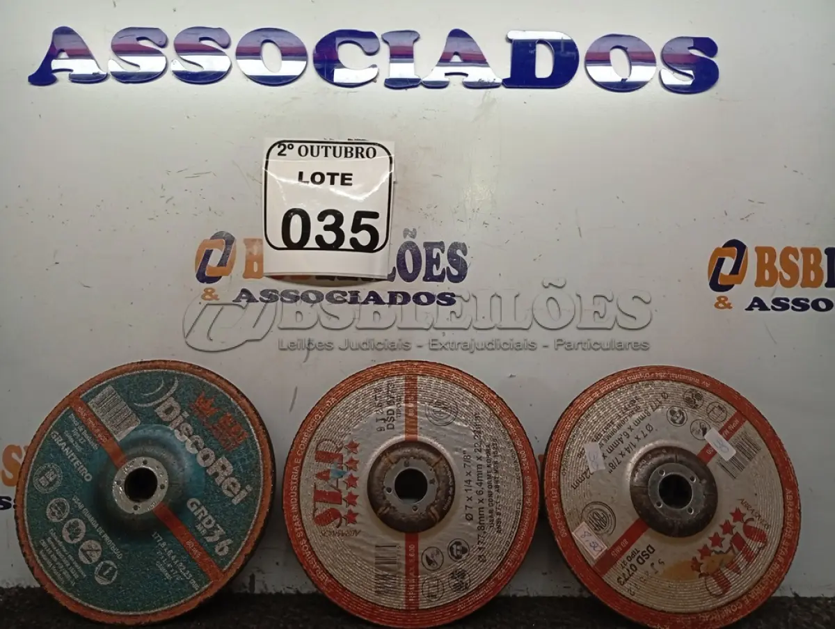 LOTE 035 - 10 DISCOS DE DESBASTE DIVERSOS. (NO ESTADO) ATENÇÃO! FAZER A VISITAÇÃO ANTES DE ARREMATAR, NÃO SABEMOS SE FUNCIONA. LEILÃO NÃO TEM GARANTIA E NEM DEVOLUÇÃO, SUJEITO A POSSÍVEIS AVARIAS VISÍVEIS/OCULTAS E/OU AUSÊNCIA DE COMPONENTES.