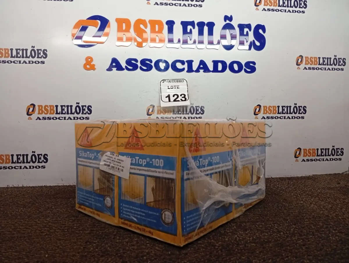 LOTE 123 - 02 CAIXAS DE SIKATOP-100 REVESTIMENTO IMPERMEABILIZANTE. (NO ESTADO) ATENÇÃO! FAZER A VISITAÇÃO ANTES DE ARREMATAR, NÃO SABEMOS SE FUNCIONA. LEILÃO NÃO TEM GARANTIA E NEM DEVOLUÇÃO, SUJEITO A POSSÍVEIS AVARIAS VISÍVEIS/OCULTAS E/OU AUSÊNCIA DE COMPONENTES.