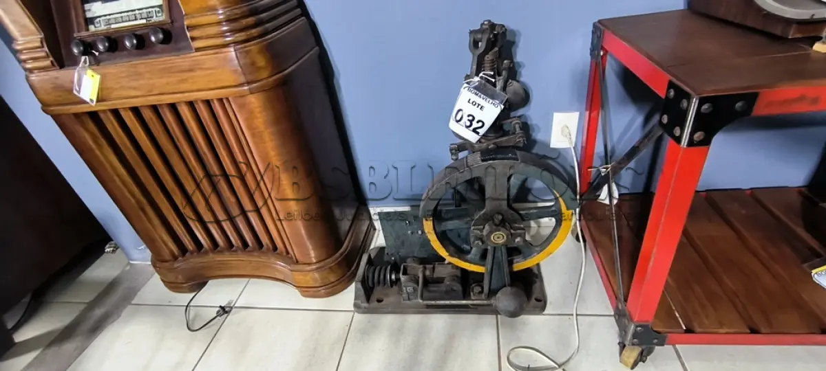 LOTE 032 - 01 REGULADOR DE VELOCIDADE DE ELEVADOR 1930/40. (NO ESTADO)