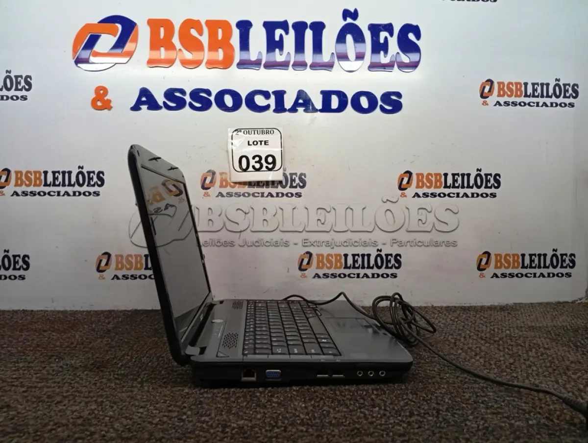 LOTE 039 - 01 NOTEBOOK MARCA ACER COM FONTE. (NO ESTADO) ATENÇÃO! FAZER A VISITAÇÃO ANTES DE ARREMATAR, NÃO SABEMOS SE FUNCIONA. LEILÃO NÃO TEM GARANTIA E NEM DEVOLUÇÃO, SUJEITO A POSSÍVEIS AVARIAS VISÍVEIS/OCULTAS E/OU AUSÊNCIA DE COMPONENTES.