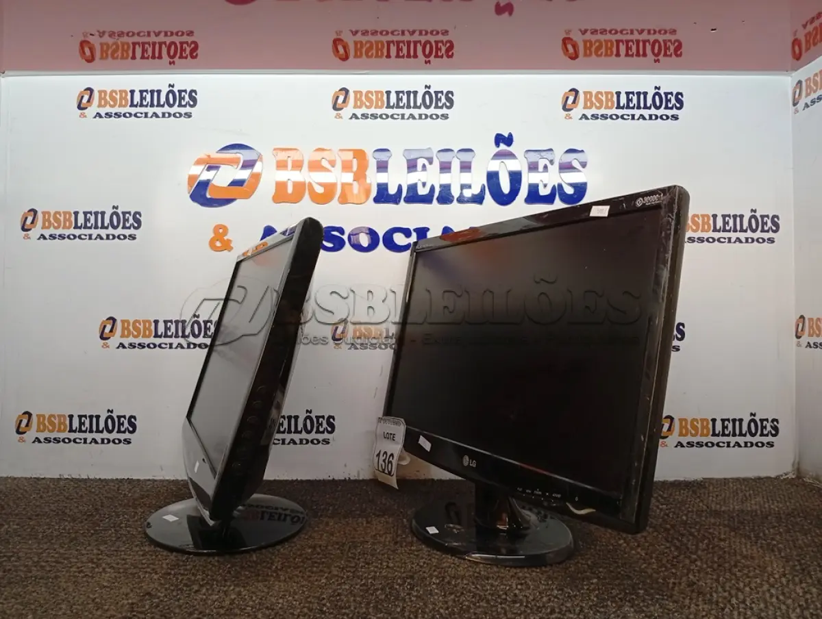 LOTE 136 - 02 MONITORES MARCAS SAMSUNG E LG. (NO ESTADO) ATENÇÃO! FAZER A VISITAÇÃO ANTES DE ARREMATAR, NÃO SABEMOS SE FUNCIONA. LEILÃO NÃO TEM GARANTIA E NEM DEVOLUÇÃO, SUJEITO A POSSÍVEIS AVARIAS VISÍVEIS/OCULTAS E/OU AUSÊNCIA DE COMPONENTES.