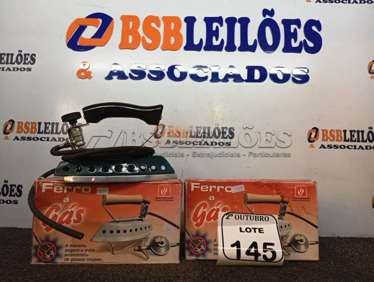 LOTE 145 - 02 FERROS DE PASSAR ROUPAS A GÁS. (NO ESTADO) ATENÇÃO! FAZER A VISITAÇÃO ANTES DE ARREMATAR, NÃO SABEMOS SE FUNCIONA. LEILÃO NÃO TEM GARANTIA E NEM DEVOLUÇÃO, SUJEITO A POSSÍVEIS AVARIAS VISÍVEIS/OCULTAS E/OU AUSÊNCIA DE COMPONENTES.