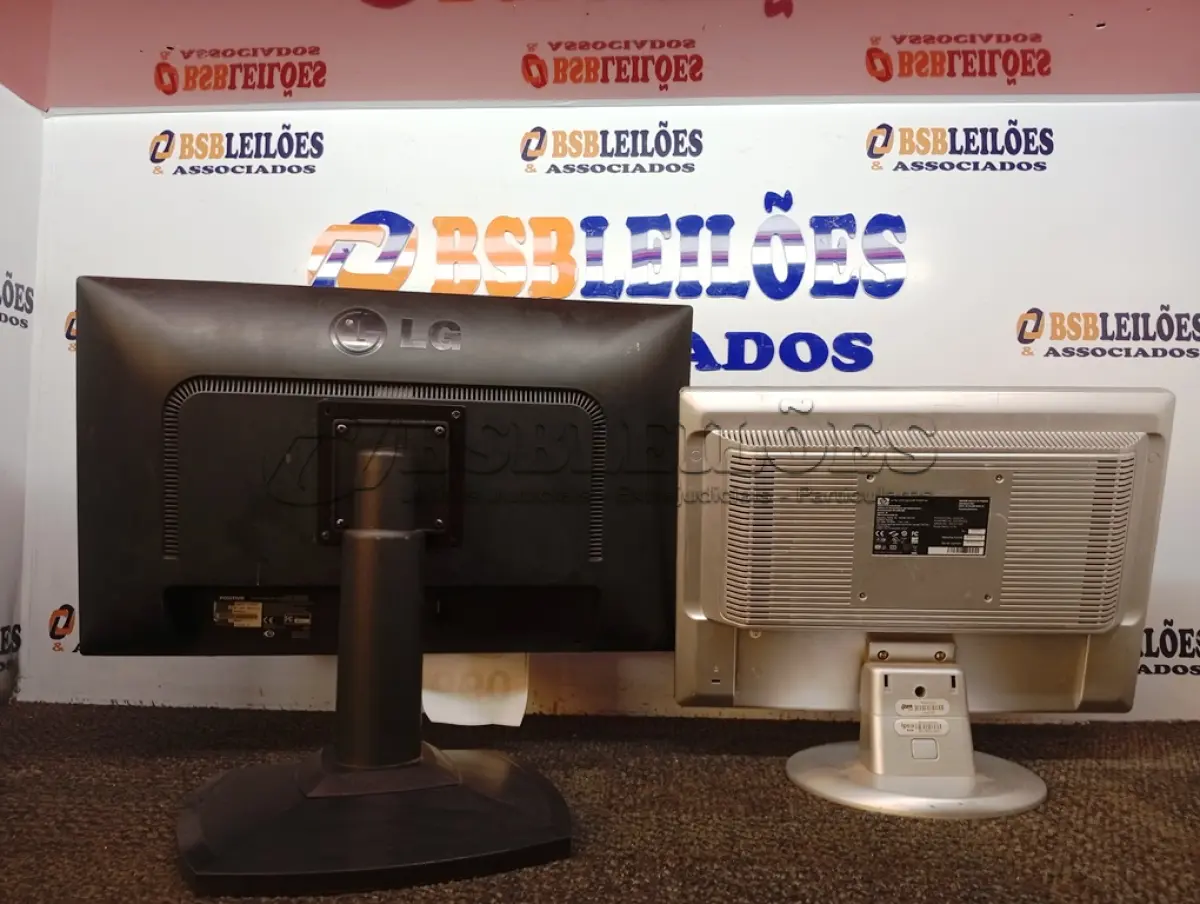 LOTE 099 - 02 MONITORES HP E LG. (NO ESTADO) ATENÇÃO! FAZER A VISITAÇÃO ANTES DE ARREMATAR, NÃO SABEMOS SE FUNCIONA. LEILÃO NÃO TEM GARANTIA E NEM DEVOLUÇÃO, SUJEITO A POSSÍVEIS AVARIAS VISÍVEIS/OCULTAS E/OU AUSÊNCIA DE COMPONENTES.