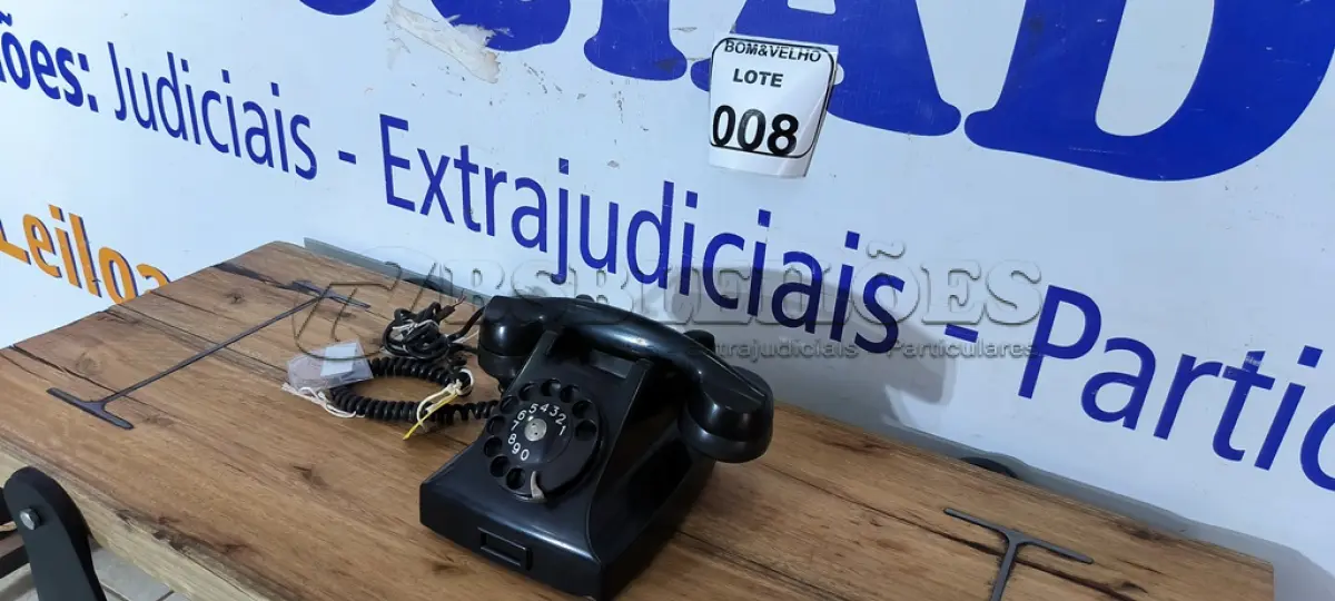 LOTE 008 - 01 TELEFONE PRETO EM BAQUELITE ANOS 50. (NO ESTADO)