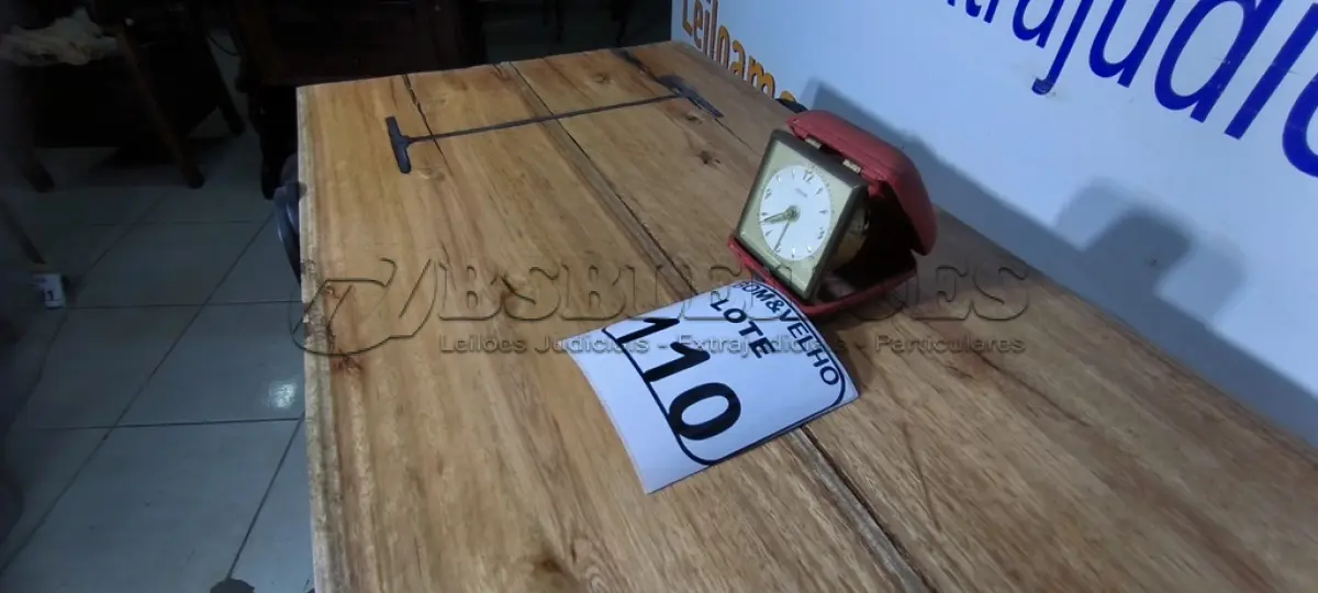 LOTE 110 - 01 RELÓGIO EUROPA. (NO ESTADO)