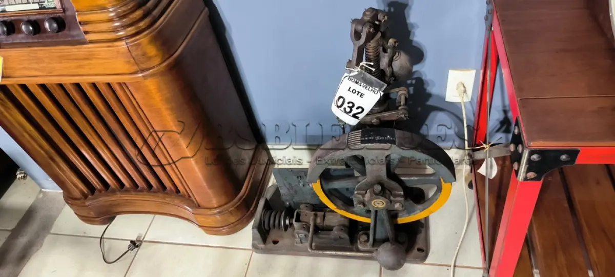 LOTE 032 - 01 REGULADOR DE VELOCIDADE DE ELEVADOR 1930/40. (NO ESTADO)