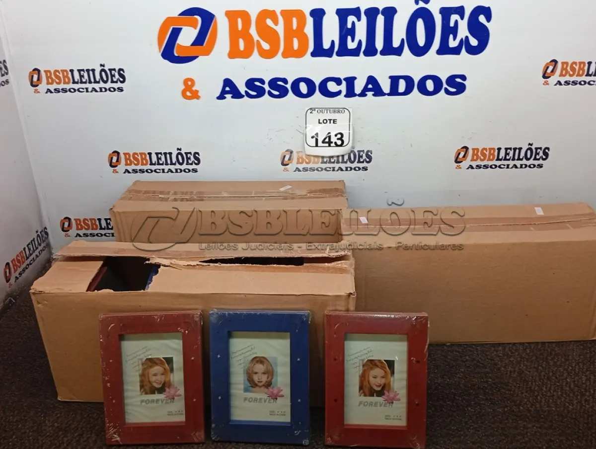LOTE 143 - 01 LOTE COM GRANDE QUANTIDADE DE MATERIAIS DIVERSOS. (NO ESTADO) ATENÇÃO! FAZER A VISITAÇÃO ANTES DE ARREMATAR, NÃO SABEMOS SE FUNCIONA. LEILÃO NÃO TEM GARANTIA E NEM DEVOLUÇÃO, SUJEITO A POSSÍVEIS AVARIAS VISÍVEIS/OCULTAS E/OU AUSÊNCIA DE COMPONENTES.