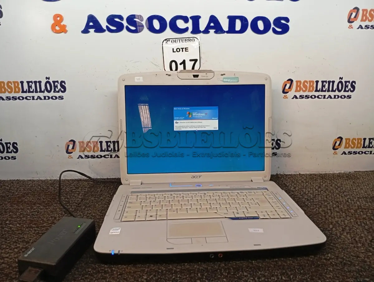 LOTE 017 - 01 NOTEBOOK MARCA ACER COM FONTE. (NO ESTADO) ATENÇÃO! FAZER A VISITAÇÃO ANTES DE ARREMATAR, NÃO SABEMOS SE FUNCIONA. LEILÃO NÃO TEM GARANTIA E NEM DEVOLUÇÃO, SUJEITO A POSSÍVEIS AVARIAS VISÍVEIS/OCULTAS E/OU AUSÊNCIA DE COMPONENTES.