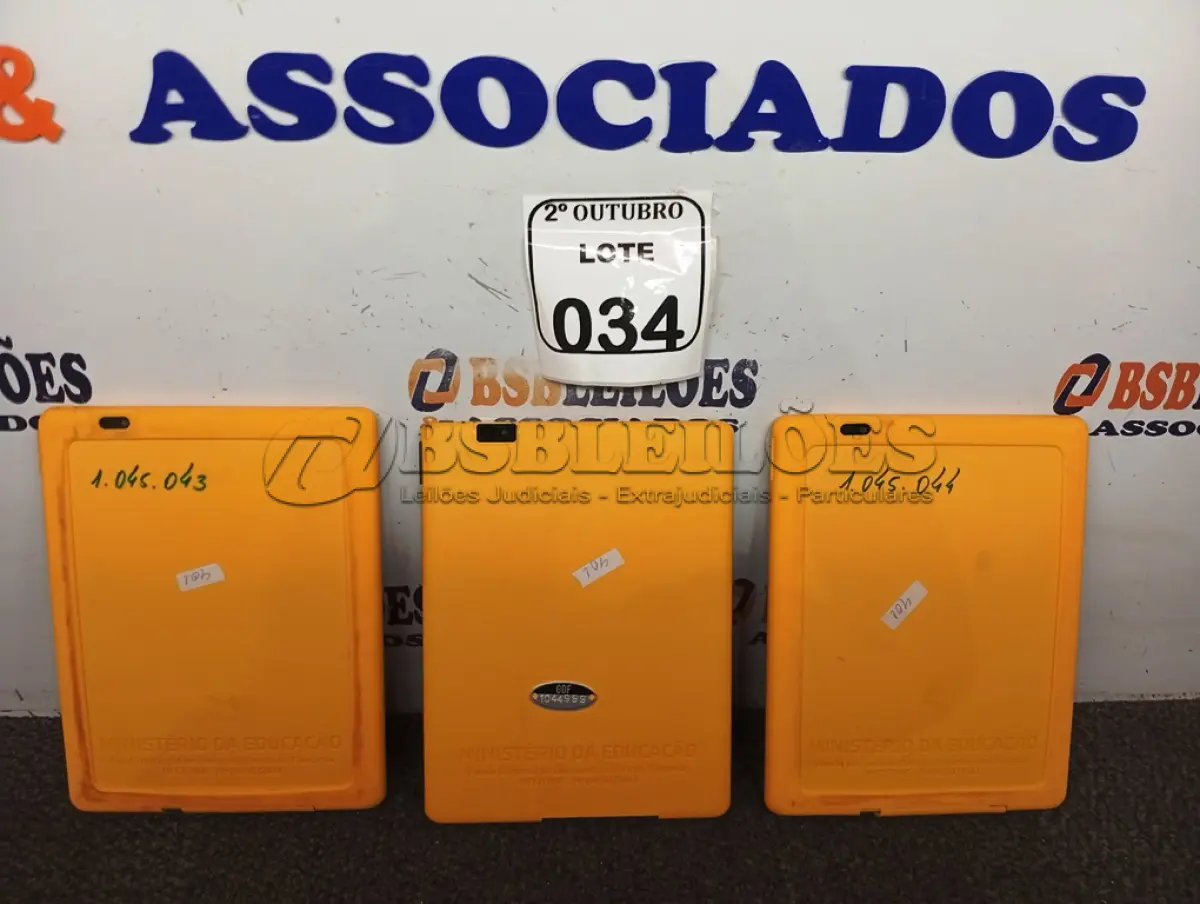 LOTE 034 - 03 TABLETS MARCA POSITIVO. (NO ESTADO) ATENÇÃO! FAZER A VISITAÇÃO ANTES DE ARREMATAR, NÃO SABEMOS SE FUNCIONA. LEILÃO NÃO TEM GARANTIA E NEM DEVOLUÇÃO, SUJEITO A POSSÍVEIS AVARIAS VISÍVEIS/OCULTAS E/OU AUSÊNCIA DE COMPONENTES.