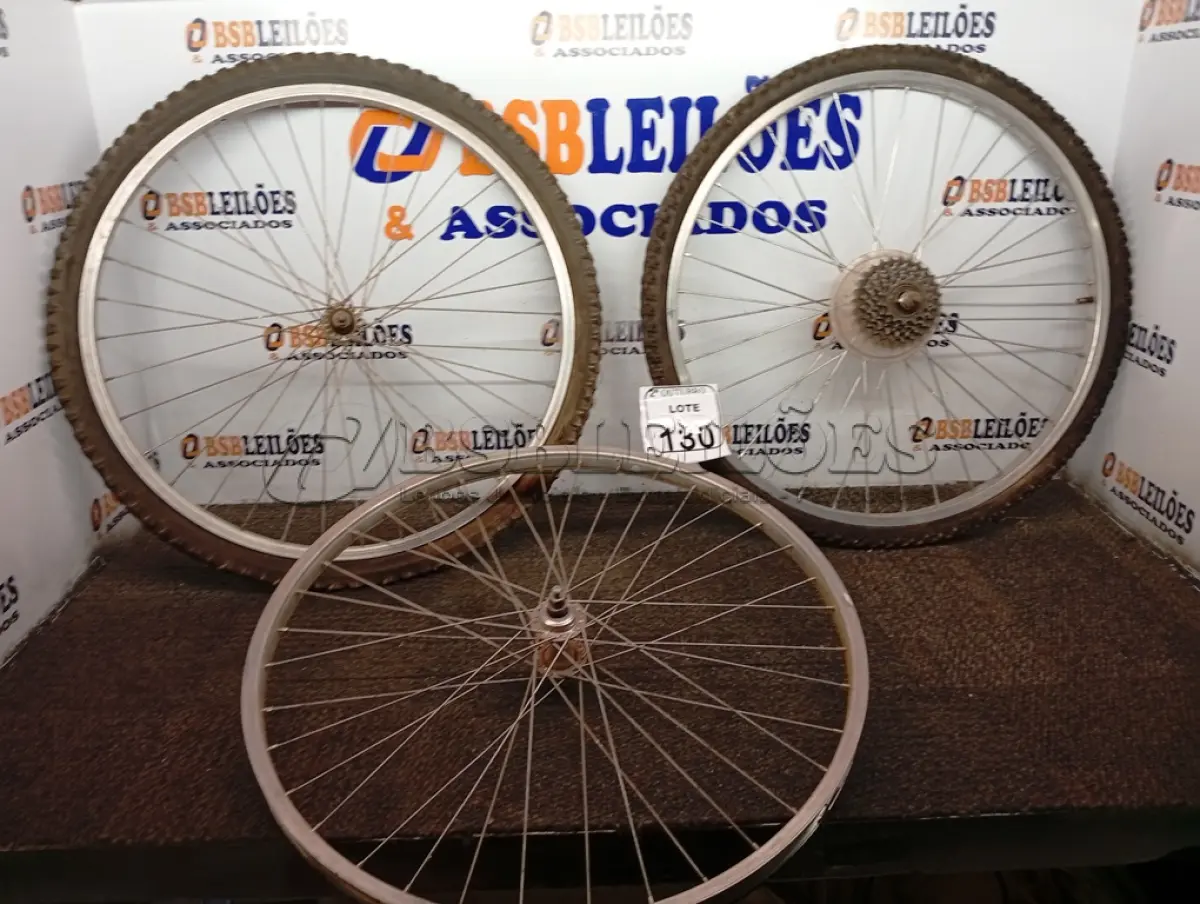 LOTE 130 - 03 AROS P BICICLETA SENDO 02 COM O PNEU. (NO ESTADO) ATENÇÃO! FAZER A VISITAÇÃO ANTES DE ARREMATAR, NÃO SABEMOS SE FUNCIONA. LEILÃO NÃO TEM GARANTIA E NEM DEVOLUÇÃO, SUJEITO A POSSÍVEIS AVARIAS VISÍVEIS/OCULTAS E/OU AUSÊNCIA DE COMPONENTES.