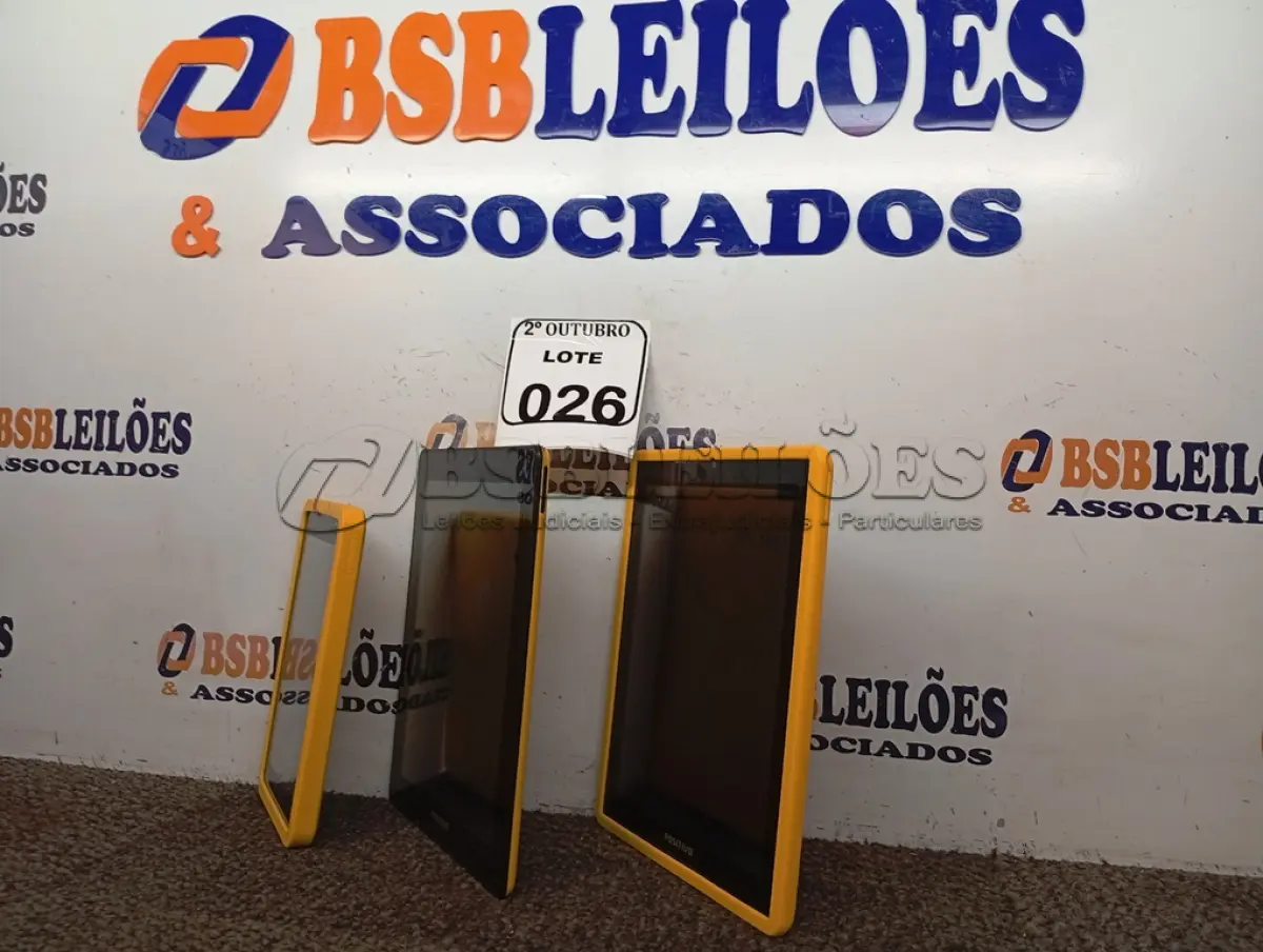 LOTE 026 - 03 TABLETS MARCA POSITIVO. (NO ESTADO) ATENÇÃO! FAZER A VISITAÇÃO ANTES DE ARREMATAR, NÃO SABEMOS SE FUNCIONA. LEILÃO NÃO TEM GARANTIA E NEM DEVOLUÇÃO, SUJEITO A POSSÍVEIS AVARIAS VISÍVEIS/OCULTAS E/OU AUSÊNCIA DE COMPONENTES.