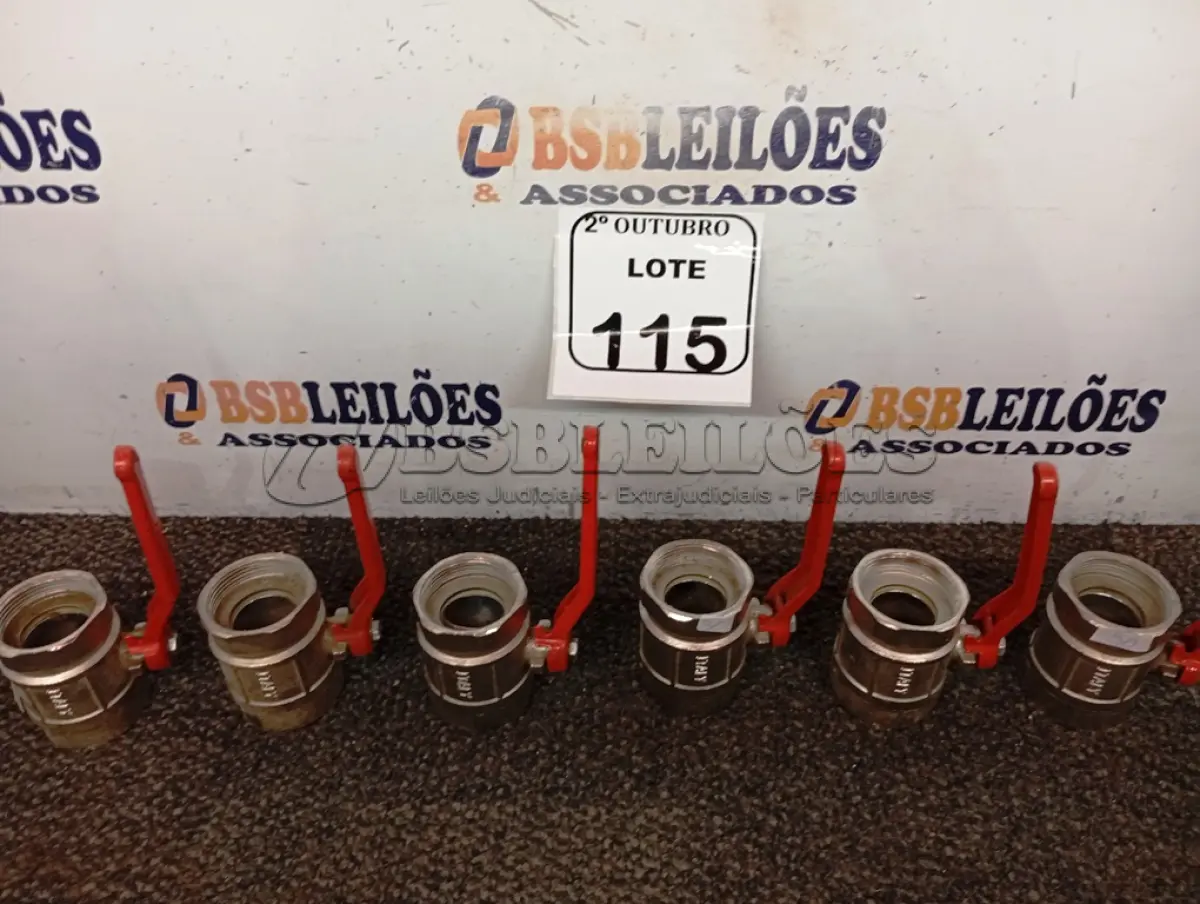 LOTE 115 - 06 REGISTROS DE ÁGUA 1¹/2”. (NO ESTADO) ATENÇÃO! FAZER A VISITAÇÃO ANTES DE ARREMATAR, NÃO SABEMOS SE FUNCIONA. LEILÃO NÃO TEM GARANTIA E NEM DEVOLUÇÃO, SUJEITO A POSSÍVEIS AVARIAS VISÍVEIS/OCULTAS E/OU AUSÊNCIA DE COMPONENTES.