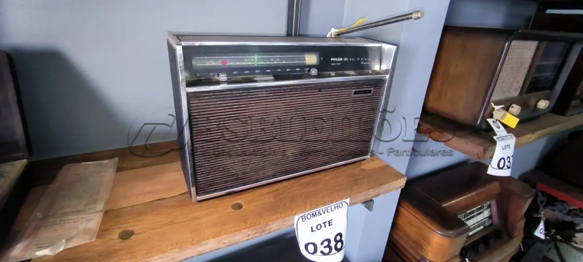 LOTE 038 - 01 RÁDIO TRANSGLOBE. (NO ESTADO)