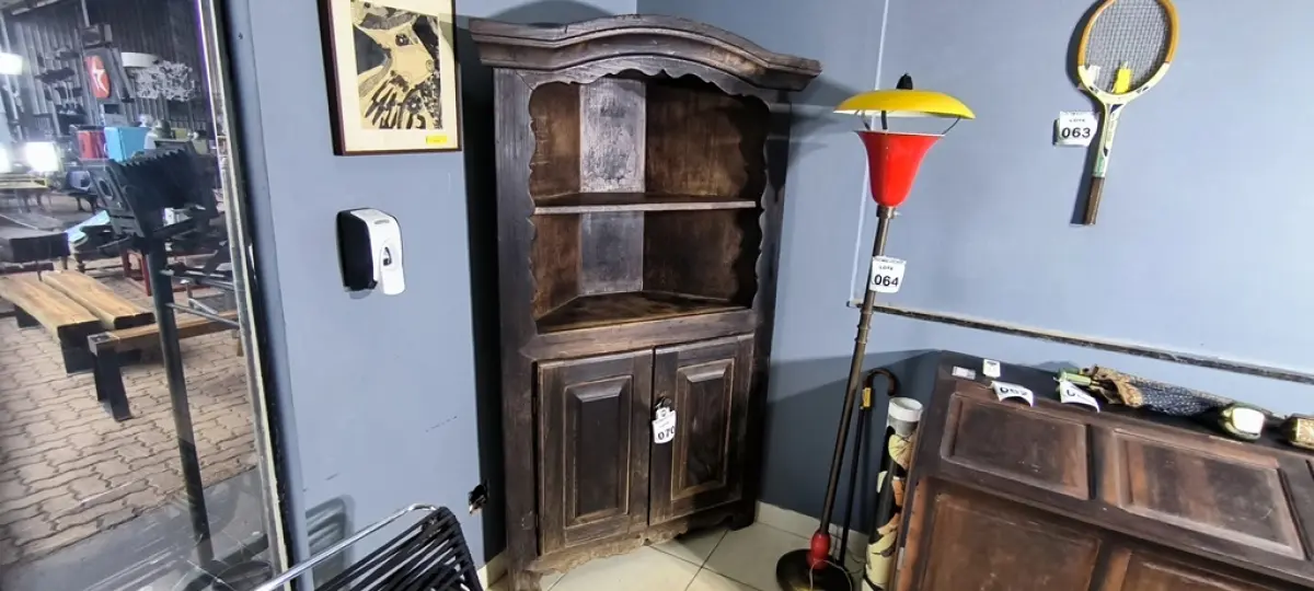 LOTE 070