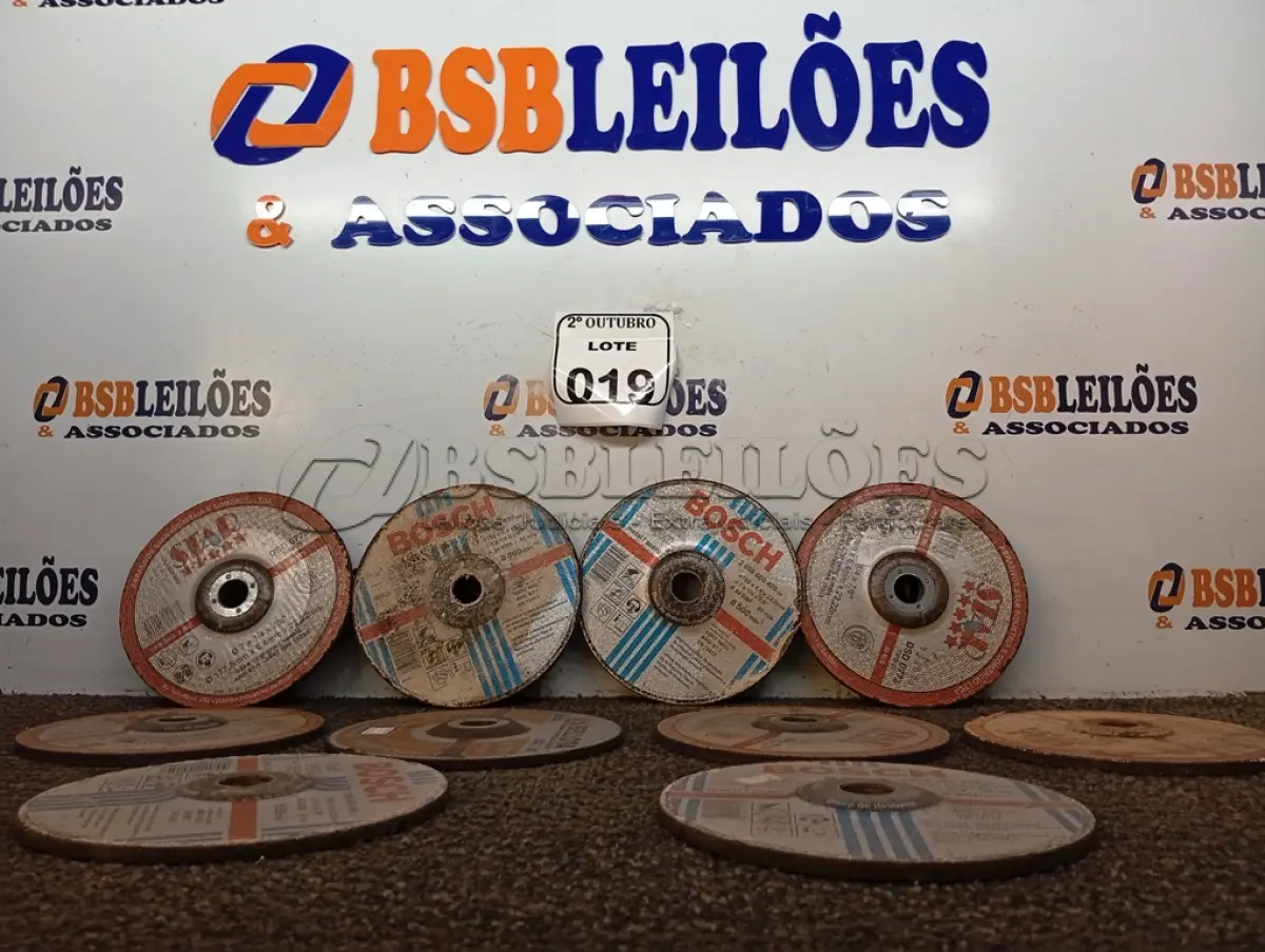 LOTE 019 - 10 DISCOS DE DESBASTE DIVERSOS. (NO ESTADO) ATENÇÃO! FAZER A VISITAÇÃO ANTES DE ARREMATAR, NÃO SABEMOS SE FUNCIONA. LEILÃO NÃO TEM GARANTIA E NEM DEVOLUÇÃO, SUJEITO A POSSÍVEIS AVARIAS VISÍVEIS/OCULTAS E/OU AUSÊNCIA DE COMPONENTES.