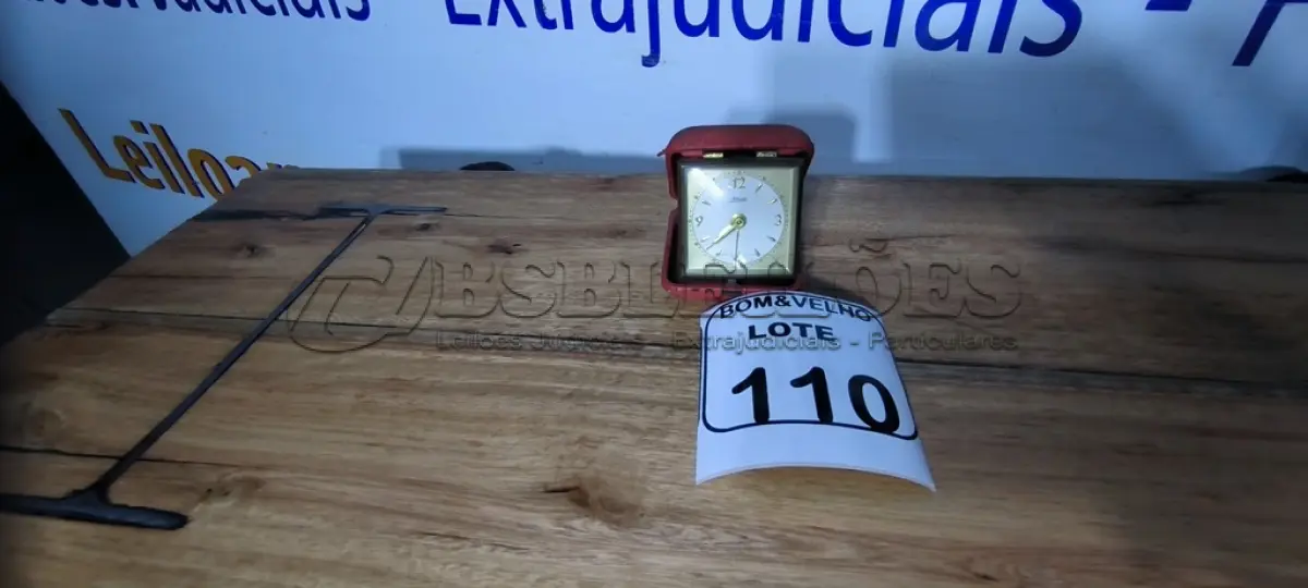 LOTE 110 - 01 RELÓGIO EUROPA. (NO ESTADO)