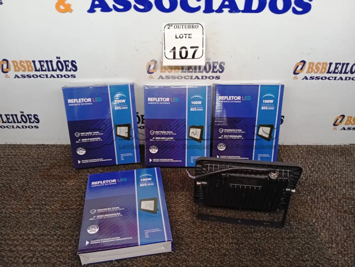LOTE 107 - 05 REFLETORES LED AMBIENTE EXTERNO100W. (NO ESTADO) ATENÇÃO! FAZER A VISITAÇÃO ANTES DE ARREMATAR, NÃO SABEMOS SE FUNCIONA. LEILÃO NÃO TEM GARANTIA E NEM DEVOLUÇÃO, SUJEITO A POSSÍVEIS AVARIAS VISÍVEIS/OCULTAS E/OU AUSÊNCIA DE COMPONENTES.
