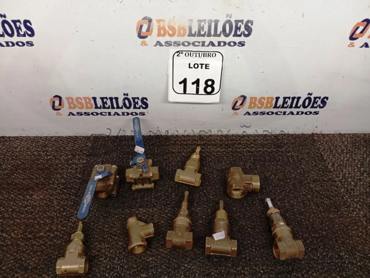 LOTE 118 - 07 REGISTROS EM METAL DIVERSOS E 02 TEZ EM METAL. (NO ESTADO) ATENÇÃO! FAZER A VISITAÇÃO ANTES DE ARREMATAR, NÃO SABEMOS SE FUNCIONA. LEILÃO NÃO TEM GARANTIA E NEM DEVOLUÇÃO, SUJEITO A POSSÍVEIS AVARIAS VISÍVEIS/OCULTAS E/OU AUSÊNCIA DE COMPONENTES.