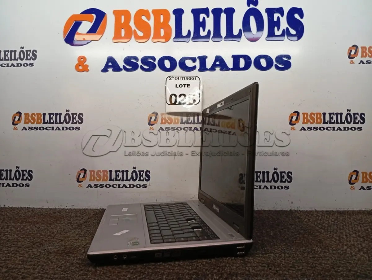 LOTE 028 - 01 NOTEBOOK MARCA BUSTER. (NO ESTADO) ATENÇÃO! FAZER A VISITAÇÃO ANTES DE ARREMATAR, NÃO SABEMOS SE FUNCIONA. LEILÃO NÃO TEM GARANTIA E NEM DEVOLUÇÃO, SUJEITO A POSSÍVEIS AVARIAS VISÍVEIS/OCULTAS E/OU AUSÊNCIA DE COMPONENTES.