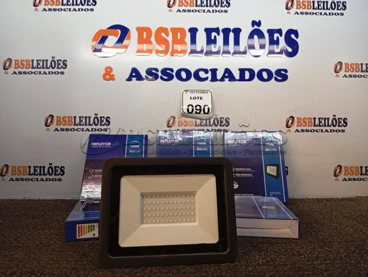 LOTE 090 - 05 REFLETORES LED AMBIENTE EXTERNO100W. (NO ESTADO) ATENÇÃO! FAZER A VISITAÇÃO ANTES DE ARREMATAR, NÃO SABEMOS SE FUNCIONA. LEILÃO NÃO TEM GARANTIA E NEM DEVOLUÇÃO, SUJEITO A POSSÍVEIS AVARIAS VISÍVEIS/OCULTAS E/OU AUSÊNCIA DE COMPONENTES.