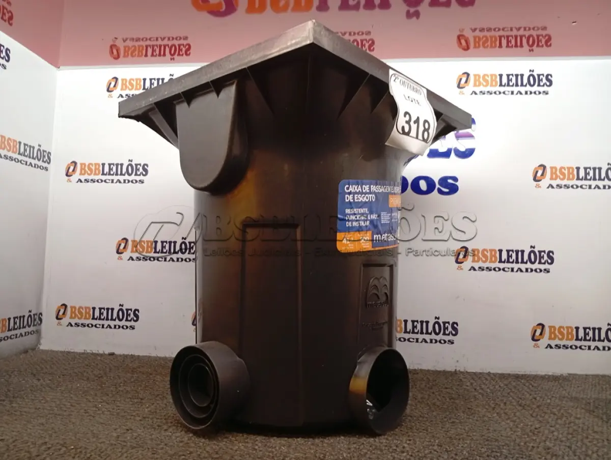 LOTE 318 - 01 CAIXA DE PASSAGEM DE ESGOTO. (NO ESTADO) ATENÇÃO! FAZER A VISITAÇÃO ANTES DE ARREMATAR, NÃO SABEMOS SE FUNCIONA. LEILÃO NÃO TEM GARANTIA E NEM DEVOLUÇÃO, SUJEITO A POSSÍVEIS AVARIAS VISÍVEIS/OCULTAS E/OU AUSÊNCIA DE COMPONENTES.