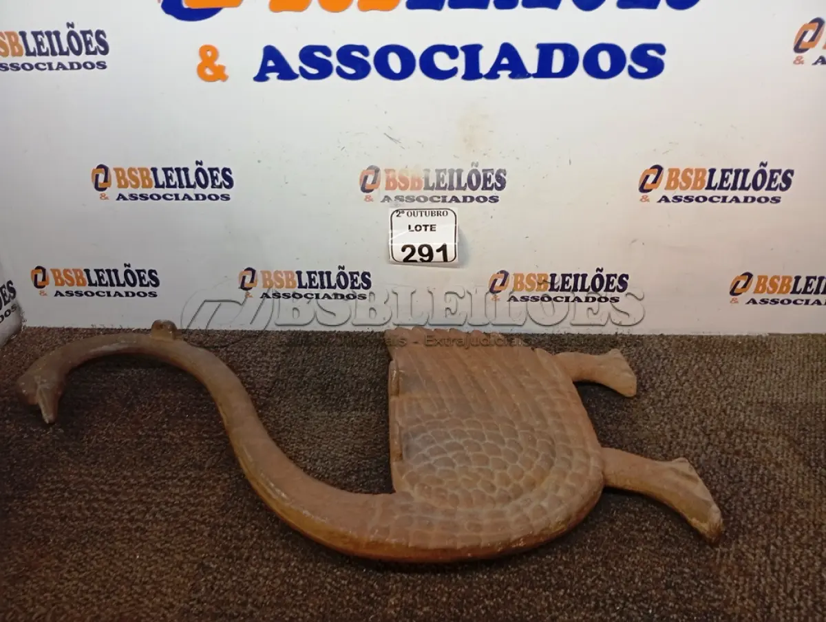LOTE 291 - 01 DECORAÇÃO DE GANSO EM FERRO. (NO ESTADO) ATENÇÃO! FAZER A VISITAÇÃO ANTES DE ARREMATAR, NÃO SABEMOS SE FUNCIONA. LEILÃO NÃO TEM GARANTIA E NEM DEVOLUÇÃO, SUJEITO A POSSÍVEIS AVARIAS VISÍVEIS/OCULTAS E/OU AUSÊNCIA DE COMPONENTES.