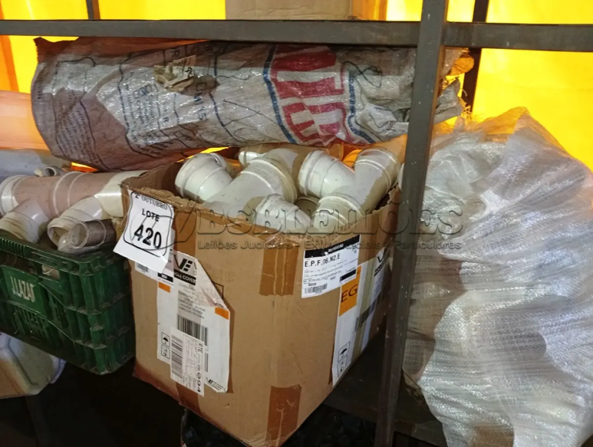 LOTE 420 - 01 LOTE C/GRANDE QUANTIDADE DE CONEXÕES DIVERSAS. (NO ESTADO) ATENÇÃO! FAZER A VISITAÇÃO ANTES DE ARREMATAR, NÃO SABEMOS SE FUNCIONA. LEILÃO NÃO TEM GARANTIA E NEM DEVOLUÇÃO, SUJEITO A POSSÍVEIS AVARIAS VISÍVEIS/OCULTAS E/OU AUSÊNCIA DE COMPONENTES.