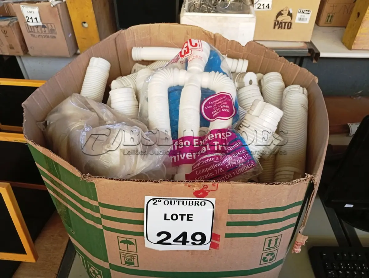 LOTE 249 - 01 LOTE COM DIVERSAS TUBO SANFONAS E MATERIAIS DIVERSOS. (NO ESTADO) ATENÇÃO! FAZER A VISITAÇÃO ANTES DE ARREMATAR, NÃO SABEMOS SE FUNCIONA. LEILÃO NÃO TEM GARANTIA E NEM DEVOLUÇÃO, SUJEITO A POSSÍVEIS AVARIAS VISÍVEIS/OCULTAS E/OU AUSÊNCIA DE COMPONENTES.