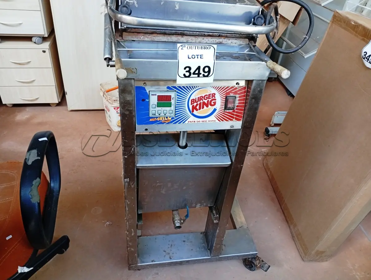 LOTE 528 - 01 MULTI-GRIL/CHAPA EM INOX TRIFÁSICO. (NO ESTADO) ATENÇÃO! FAZER A VISITAÇÃO ANTES DE ARREMATAR, NÃO SABEMOS SE FUNCIONA. LEILÃO NÃO TEM GARANTIA E NEM DEVOLUÇÃO, SUJEITO A POSSÍVEIS AVARIAS VISÍVEIS/OCULTAS E/OU AUSÊNCIA DE COMPONENTES.