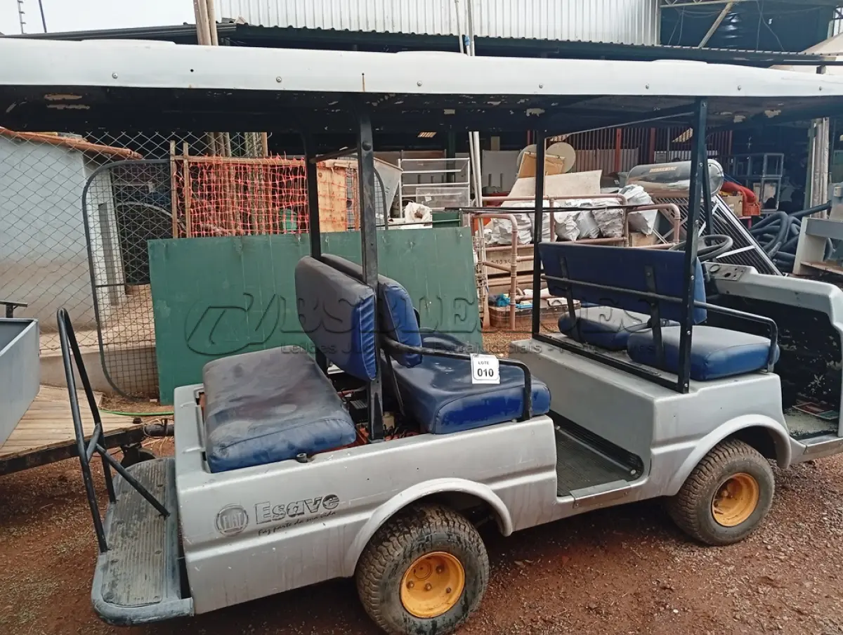 LOTE 010 - 01 CARRINHO DE GOLFE ELÉTRICO C/04 BATERIAS. (NO ESTADO)