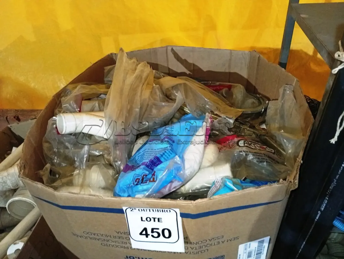 LOTE 450 - 01 LOTE C/GRANDE QUANTIDADE DE CONEXÕES HIDRÁULICAS. (NO ESTADO) ATENÇÃO! FAZER A VISITAÇÃO ANTES DE ARREMATAR, NÃO SABEMOS SE FUNCIONA. LEILÃO NÃO TEM GARANTIA E NEM DEVOLUÇÃO, SUJEITO A POSSÍVEIS AVARIAS VISÍVEIS/OCULTAS E/OU AUSÊNCIA DE COMPONENTES.