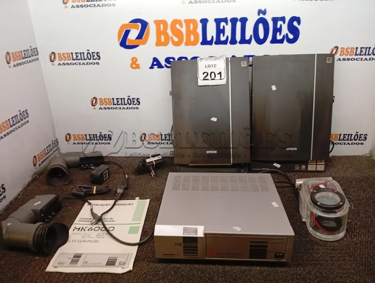 LOTE 201 - 02 SCANNERS MARCA EPSON MODELO V370, 01 ESTABILIZADOR DE TENSÃO MK-600, 02 VIEWFINDER GRASS VALLEY E 01 CAIXA DE ESTANQUE DE MERGULHO PARA MÁQUINA FOTOGRÁFICA. (NO ESTADO) ATENÇÃO! FAZER A VISITAÇÃO ANTES DE ARREMATAR, NÃO SABEMOS SE FUNCIONA. LEILÃO NÃO TEM GARANTIA E NEM DEVOLUÇÃO, SUJEITO A POSSÍVEIS AVARIAS VISÍVEIS/OCULTAS E/OU AUSÊNCIA DE COMPONENTES.