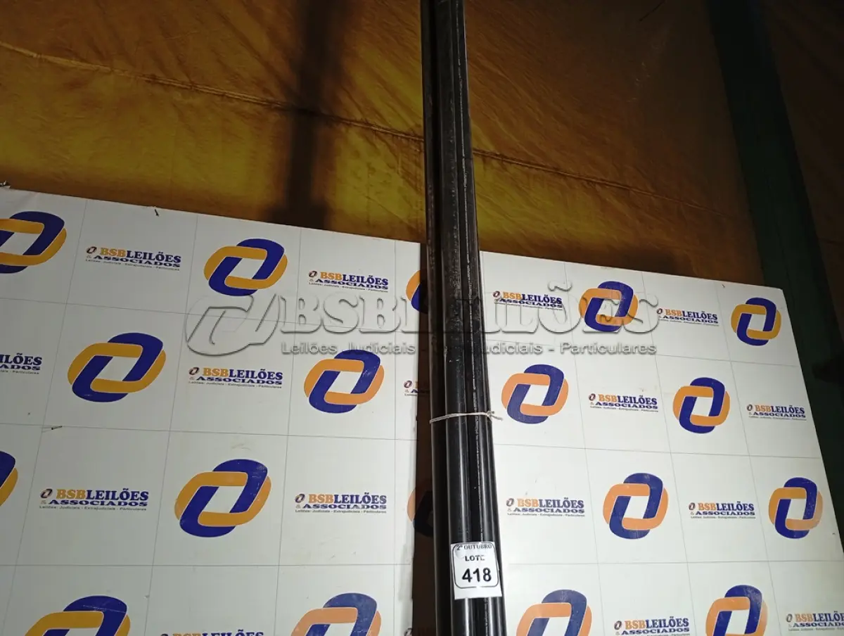 LOTE 418 - 05 ELETRODUTOS ROSCÁVEIS ANTI-CHAMAS. (NO ESTADO) ATENÇÃO! FAZER A VISITAÇÃO ANTES DE ARREMATAR, NÃO SABEMOS SE FUNCIONA. LEILÃO NÃO TEM GARANTIA E NEM DEVOLUÇÃO, SUJEITO A POSSÍVEIS AVARIAS VISÍVEIS/OCULTAS E/OU AUSÊNCIA DE COMPONENTES.