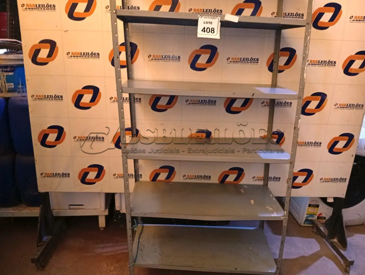 LOTE 408 - 01 ESTANTE DE AÇO COM 06 BADEJAS. (NO ESTADO) ATENÇÃO! FAZER A VISITAÇÃO ANTES DE ARREMATAR, NÃO SABEMOS SE FUNCIONA. LEILÃO NÃO TEM GARANTIA E NEM DEVOLUÇÃO, SUJEITO A POSSÍVEIS AVARIAS VISÍVEIS/OCULTAS E/OU AUSÊNCIA DE COMPONENTES.