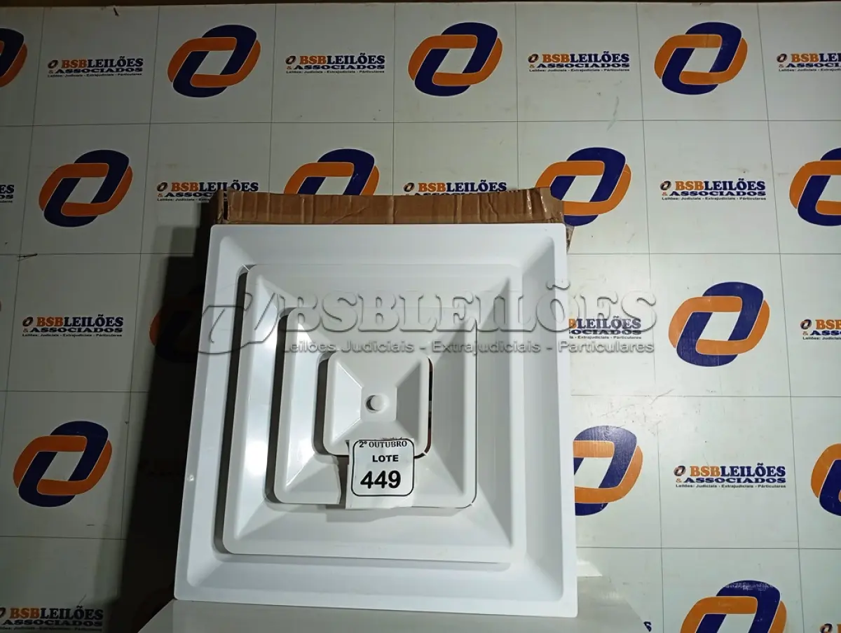 LOTE 449 - 02 TAMPAS DE VENTILAÇÃO. (NO ESTADO) ATENÇÃO! FAZER A VISITAÇÃO ANTES DE ARREMATAR, NÃO SABEMOS SE FUNCIONA. LEILÃO NÃO TEM GARANTIA E NEM DEVOLUÇÃO, SUJEITO A POSSÍVEIS AVARIAS VISÍVEIS/OCULTAS E/OU AUSÊNCIA DE COMPONENTES.