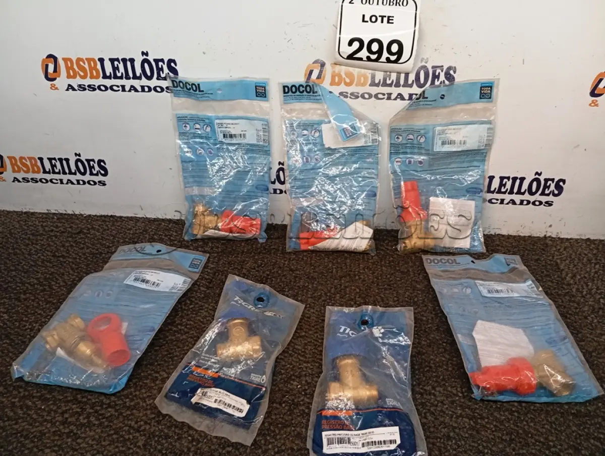 LOTE 299 - 05 REGISTROS GAVETAS DOCON E 03 REGISTOS DE PRESSÃO TIGRE. (NO ESTADO) ATENÇÃO! FAZER A VISITAÇÃO ANTES DE ARREMATAR, NÃO SABEMOS SE FUNCIONA. LEILÃO NÃO TEM GARANTIA E NEM DEVOLUÇÃO, SUJEITO A POSSÍVEIS AVARIAS VISÍVEIS/OCULTAS E/OU AUSÊNCIA DE COMPONENTES.