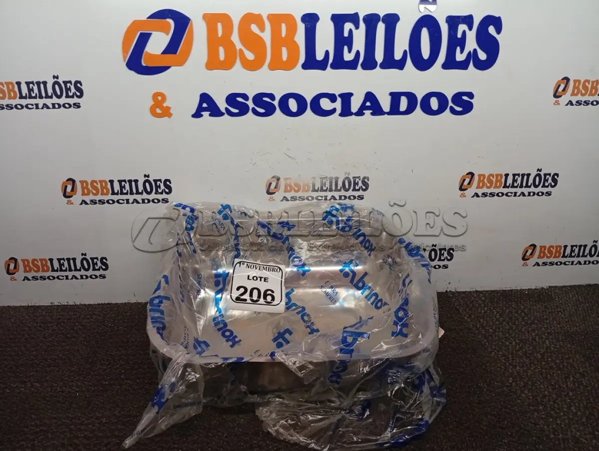 LOTE 206 - 01 CUBA EM AÇO INOX 400X340X140MM. (NOVA)(NO ESTADO) ATENÇÃO! FAZER A VISITAÇÃO ANTES DE ARREMATAR, NÃO SABEMOS SE FUNCIONA. LEILÃO NÃO TEM GARANTIA E NEM DEVOLUÇÃO, SUJEITO A POSSÍVEIS AVARIAS VISÍVEIS/OCULTAS E/OU AUSÊNCIA DE COMPONENTES.