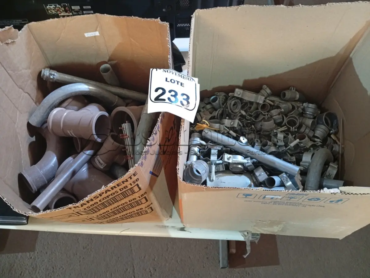 LOTE 233 - 01 LOTE C/GRANDE QUANTIDADE DE MATERIAIS HIDRÁULICOS E ELÉTRICOS. (NO ESTADO) ATENÇÃO! FAZER A VISITAÇÃO ANTES DE ARREMATAR, NÃO SABEMOS SE FUNCIONA. LEILÃO NÃO TEM GARANTIA E NEM DEVOLUÇÃO, SUJEITO A POSSÍVEIS AVARIAS VISÍVEIS/OCULTAS E/OU AUSÊNCIA DE COMPONENTES.
