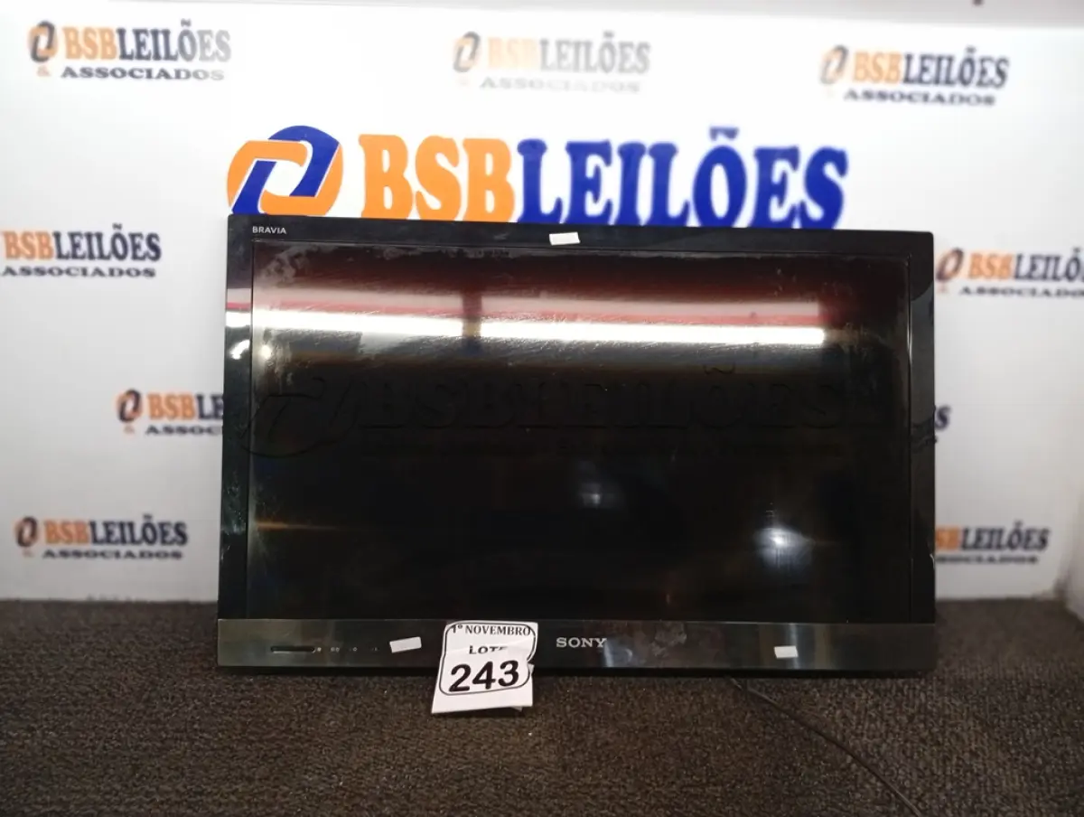 LOTE 243 - 01 TV MARCA SONY 32” POLEGADAS. (NO ESTADO) ATENÇÃO! FAZER A VISITAÇÃO ANTES DE ARREMATAR, NÃO SABEMOS SE FUNCIONA. LEILÃO NÃO TEM GARANTIA E NEM DEVOLUÇÃO, SUJEITO A POSSÍVEIS AVARIAS VISÍVEIS/OCULTAS E/OU AUSÊNCIA DE COMPONENTES.