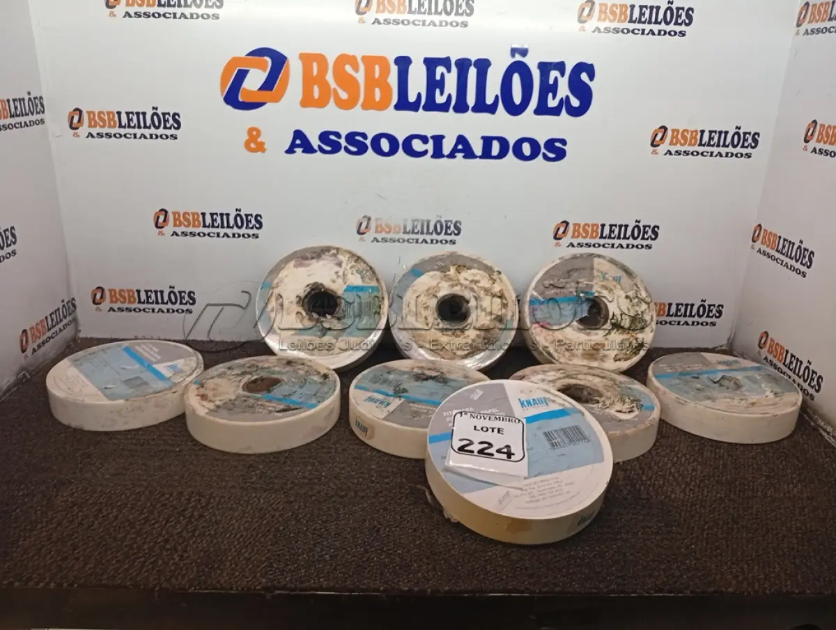 LOTE 224 - 09 ROLOS DE FITAS P/JUNTAS DE PAPEL MICRO PERFURADO. (NO ESTADO) ATENÇÃO! FAZER A VISITAÇÃO ANTES DE ARREMATAR, NÃO SABEMOS SE FUNCIONA. LEILÃO NÃO TEM GARANTIA E NEM DEVOLUÇÃO, SUJEITO A POSSÍVEIS AVARIAS VISÍVEIS/OCULTAS E/OU AUSÊNCIA DE COMPONENTES.