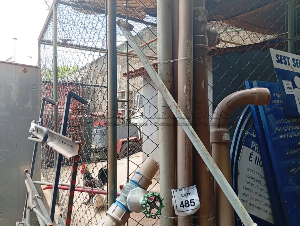LOTE 485 - 1 LOTE C/VÁRIOS REGISTROS EM METAL E MATERIAIS DIVERSOS. (NO ESTADO) ATENÇÃO! FAZER A VISITAÇÃO ANTES DE ARREMATAR, NÃO SABEMOS SE FUNCIONA. LEILÃO NÃO TEM GARANTIA E NEM DEVOLUÇÃO, SUJEITO A POSSÍVEIS AVARIAS VISÍVEIS/OCULTAS E/OU AUSÊNCIA DE COMPONENTES.