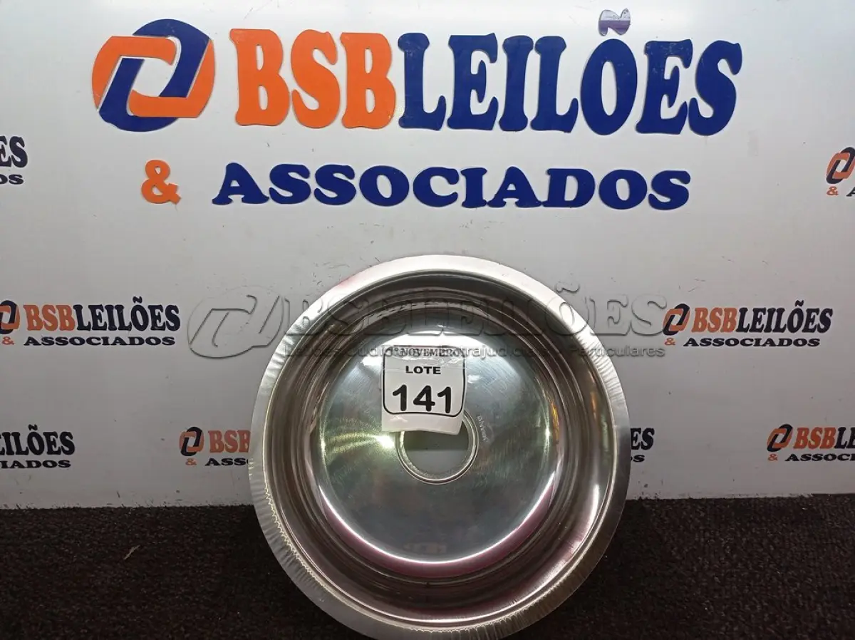 LOTE 141 - 01 CUBA INOX N32 AÇO 430 32X14 FABRINOX. (NOVA) (NO ESTADO) ATENÇÃO! FAZER A VISITAÇÃO ANTES DE ARREMATAR, NÃO SABEMOS SE FUNCIONA. LEILÃO NÃO TEM GARANTIA E NEM DEVOLUÇÃO, SUJEITO A POSSÍVEIS AVARIAS VISÍVEIS/OCULTAS E/OU AUSÊNCIA DE COMPONENTES.